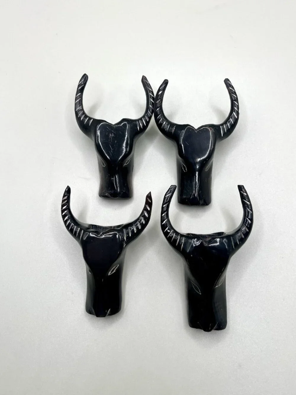Vintage Set of 4 Carved Horn Bull Buffalo Ox Head Napkin Rings Rustic Farmhouse